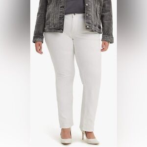 Levi's Women's Plus-Size Classic Straight Jeans, Simply White, 40 (US 26) R NWT